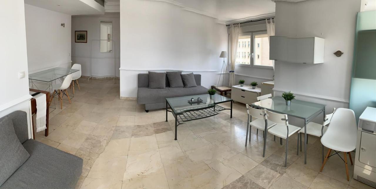 Pisos Con Piscina De Temporada Corta Estancia Madrid Ngoại thất bức ảnh