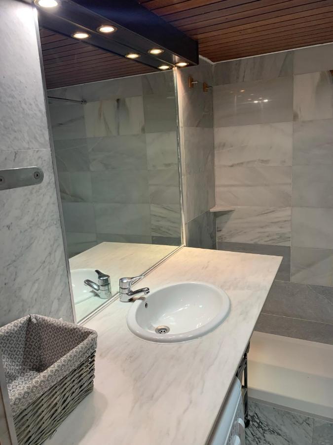 Pisos Con Piscina De Temporada Corta Estancia Madrid Ngoại thất bức ảnh